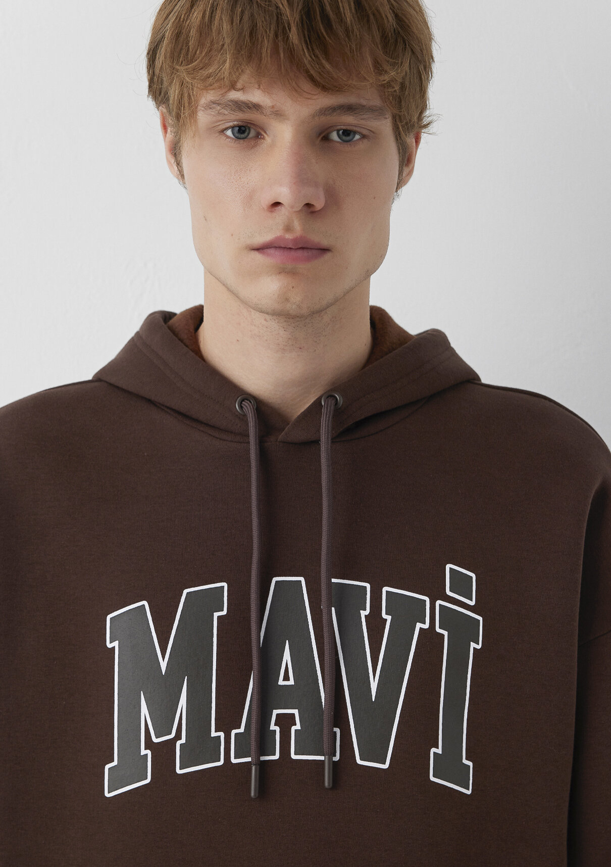 Mavi Logo Baskılı Kapüşonlu Kahverengi Sweatshirt görsel 6