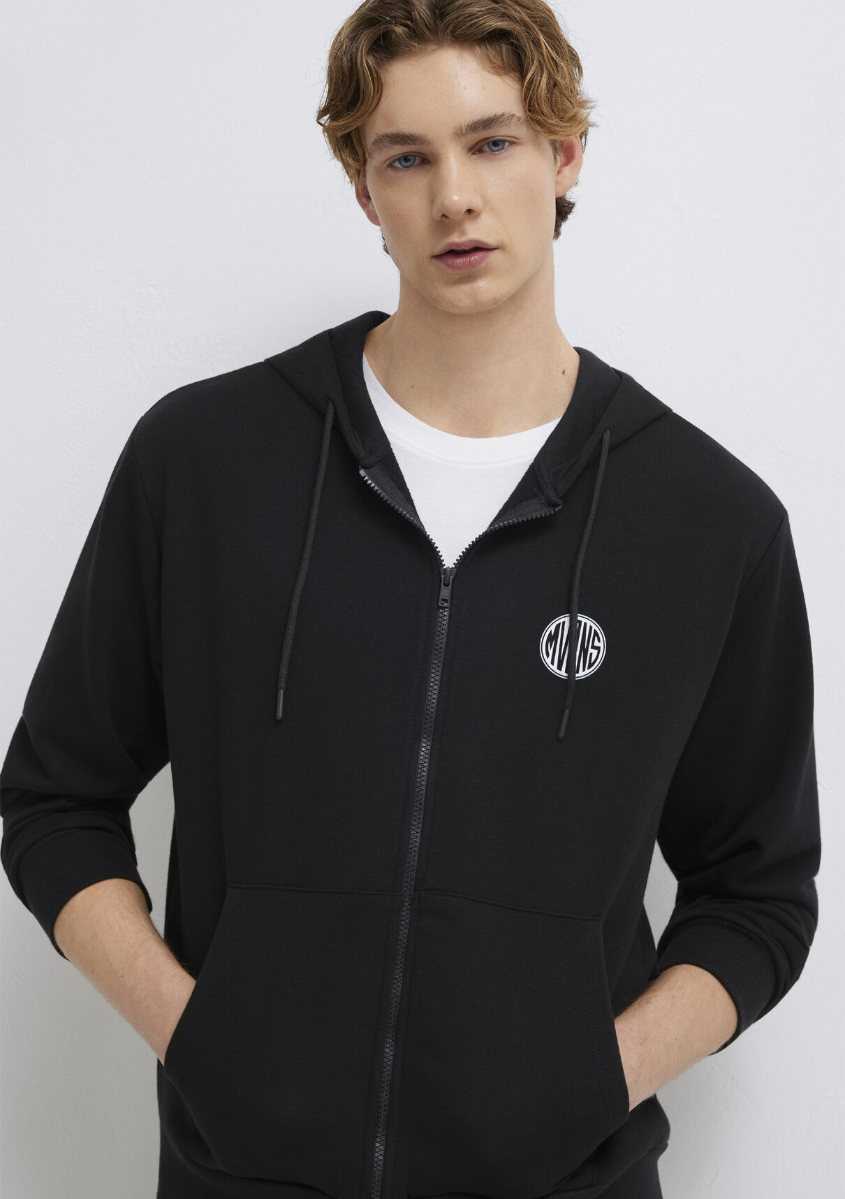 Mavi MVJNS Logo Baskılı Fermuarlı Kapüşonlu Siyah Sweatshirt görsel 2