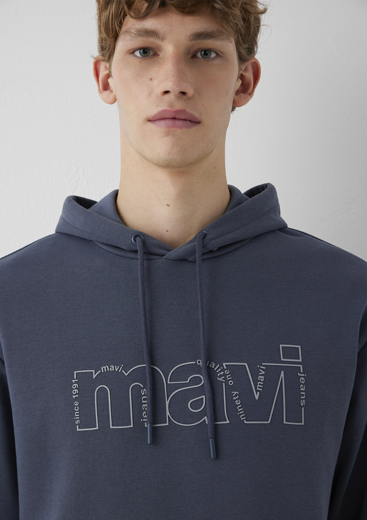 Mavi Logo Baskılı Kapüşonlu Lacivert Sweatshirt görsel 6
