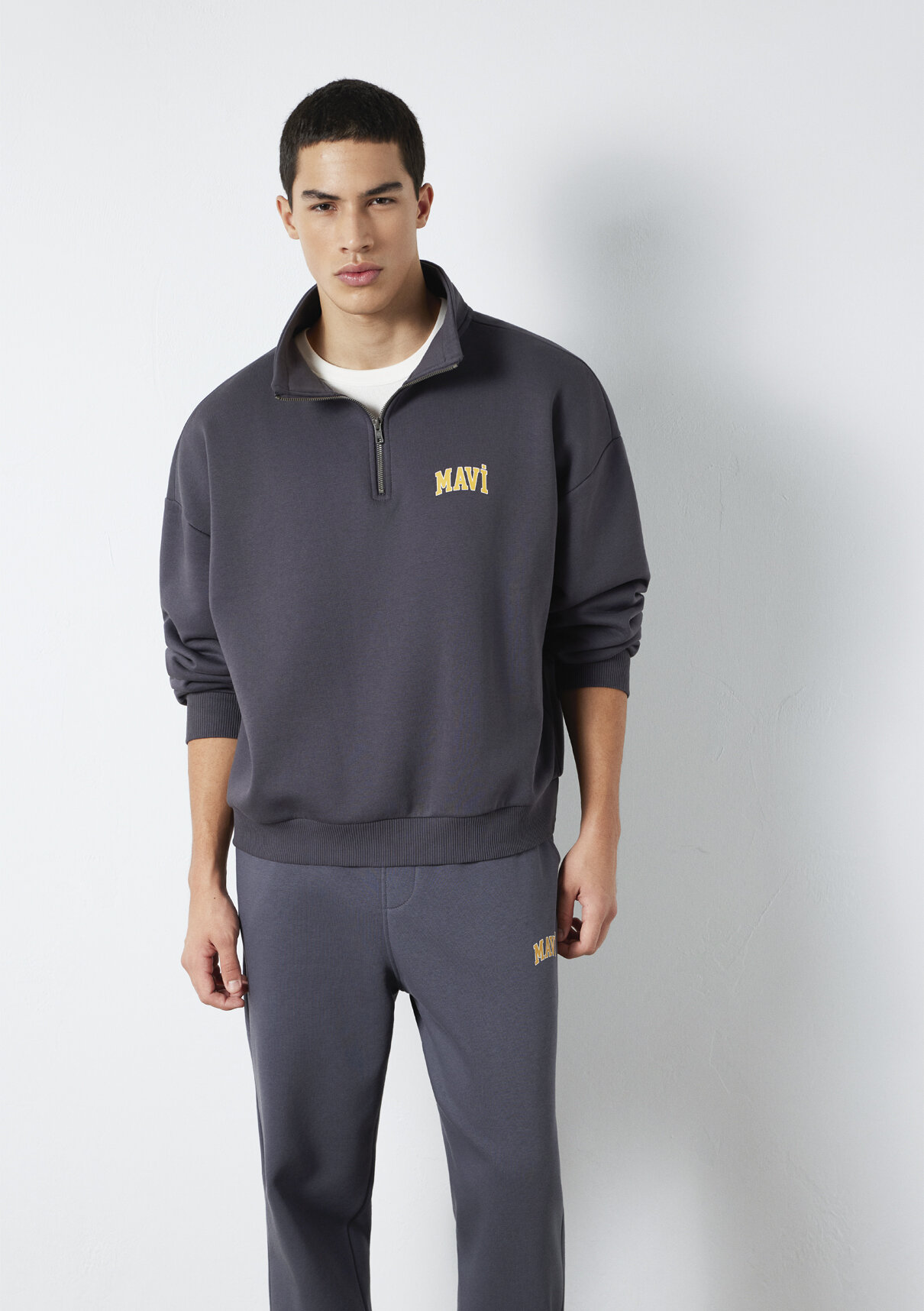 Mavi Logo Baskılı Yarı Fermuarlı Antrasit Sweatshirt