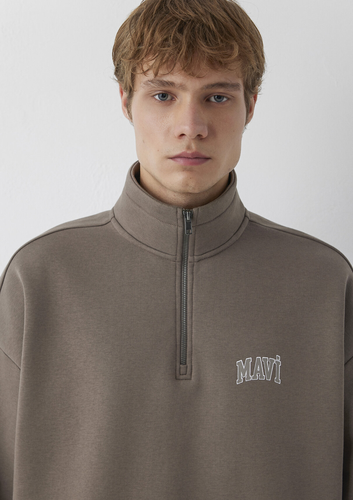 Mavi Logo Baskılı Yarı Fermuarlı Kahverengi Sweatshirt görsel 6