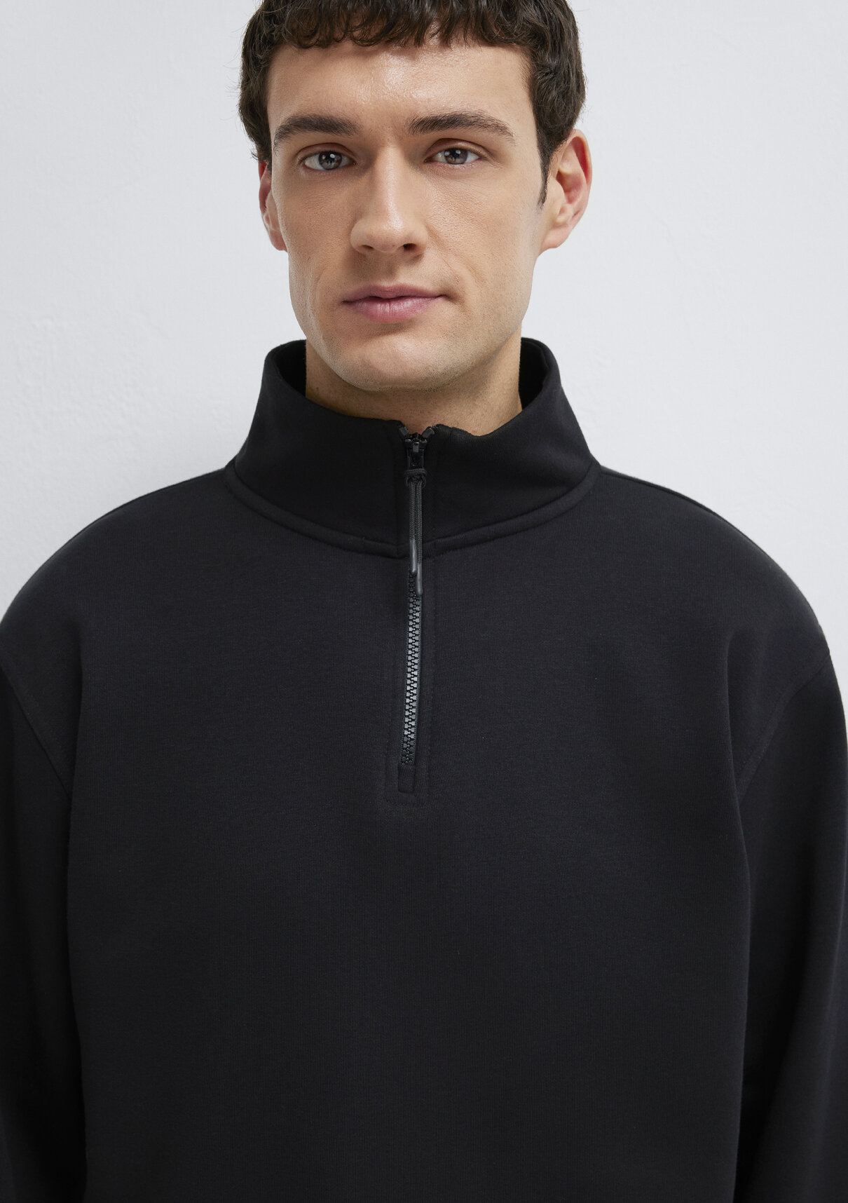 Mavi Yarı Fermuarlı Siyah Basic Sweatshirt görsel 6