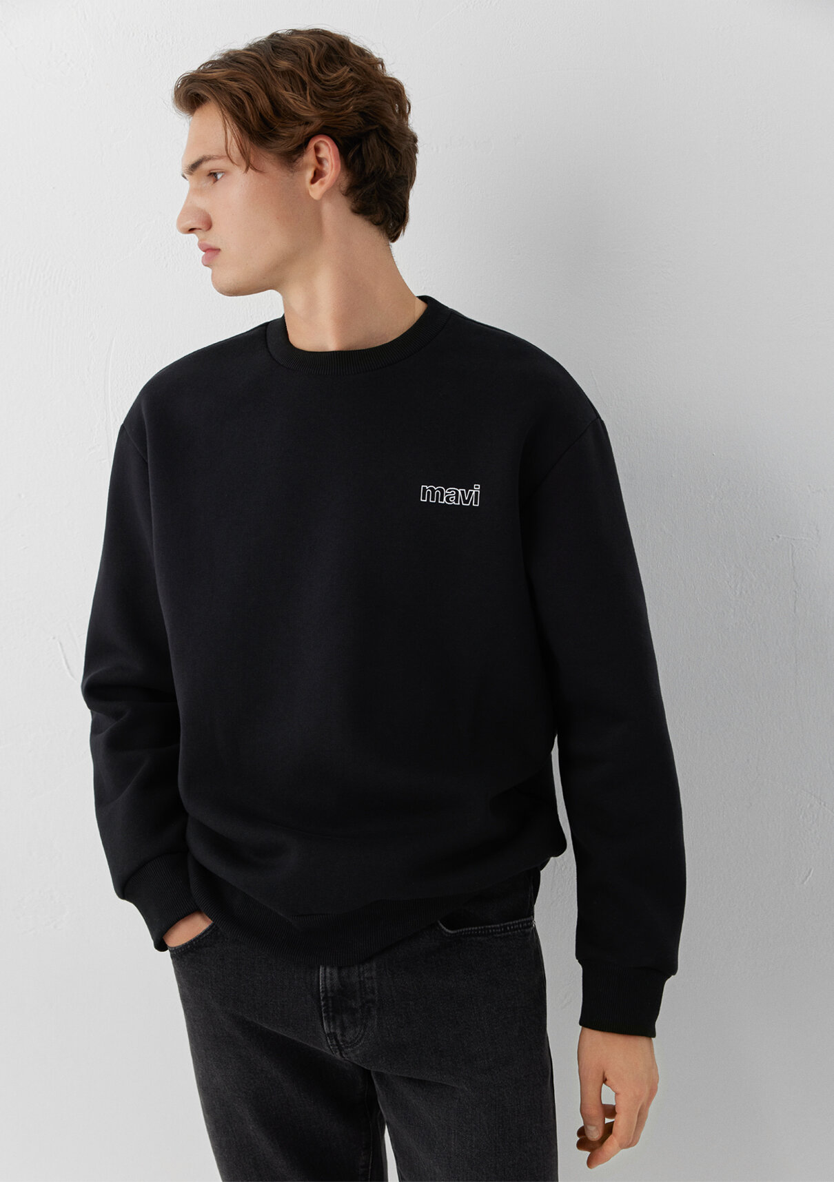 Mavi Logo Siyah Sweatshirt