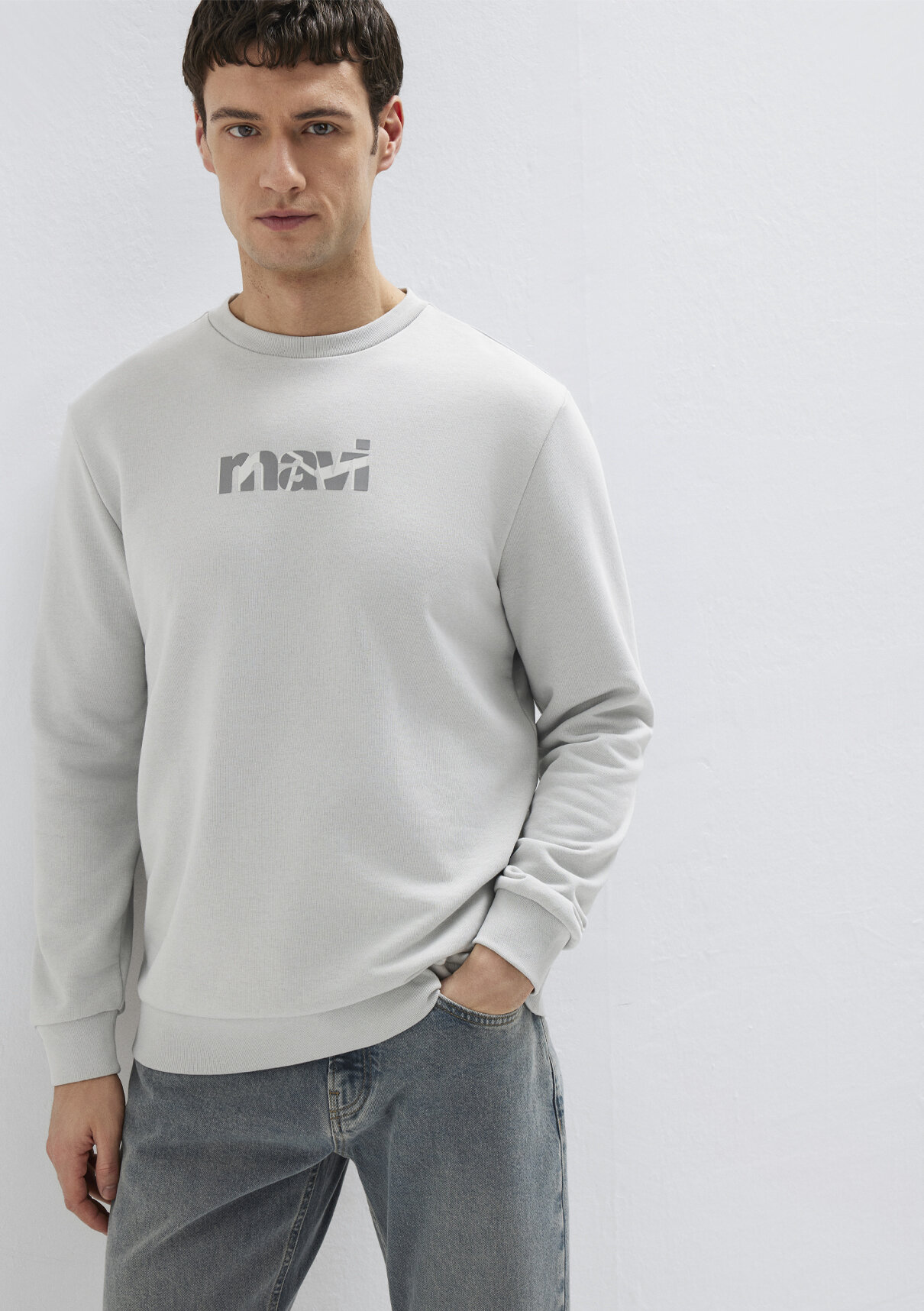 Mavi Logo Baskılı Gri Sweatshirt