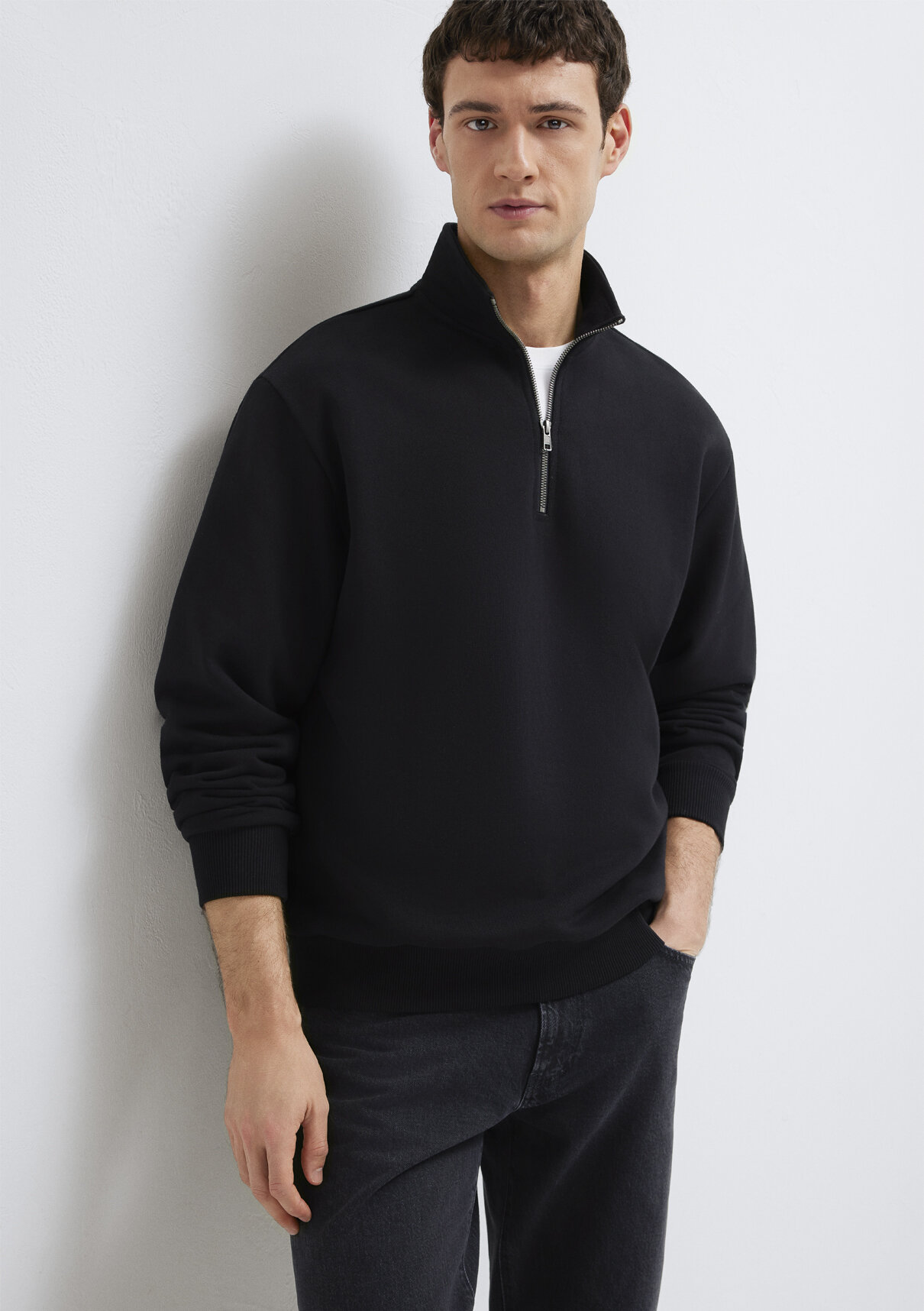 Mavi Yarı Fermuarlı Siyah Basic Sweatshirt