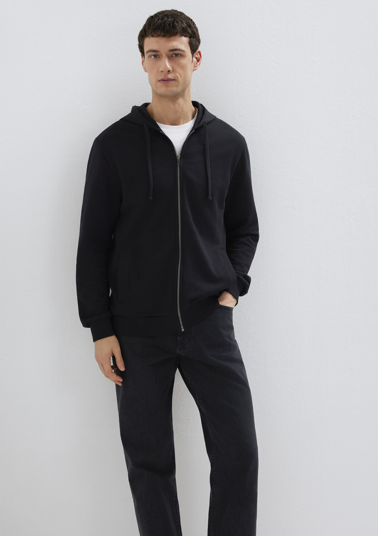 Mavi Kapüşonlu Fermuarlı Siyah Basic Sweatshirt