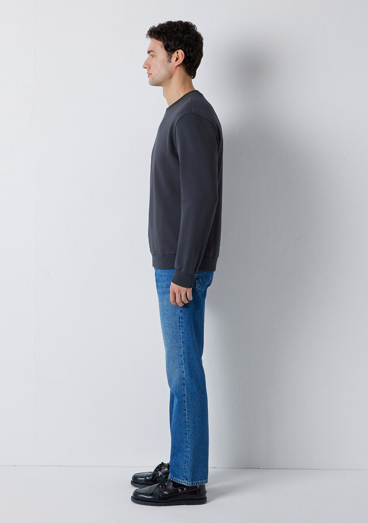 Mavi Bisiklet Yaka Antrasit Basic Sweatshirt görsel 4