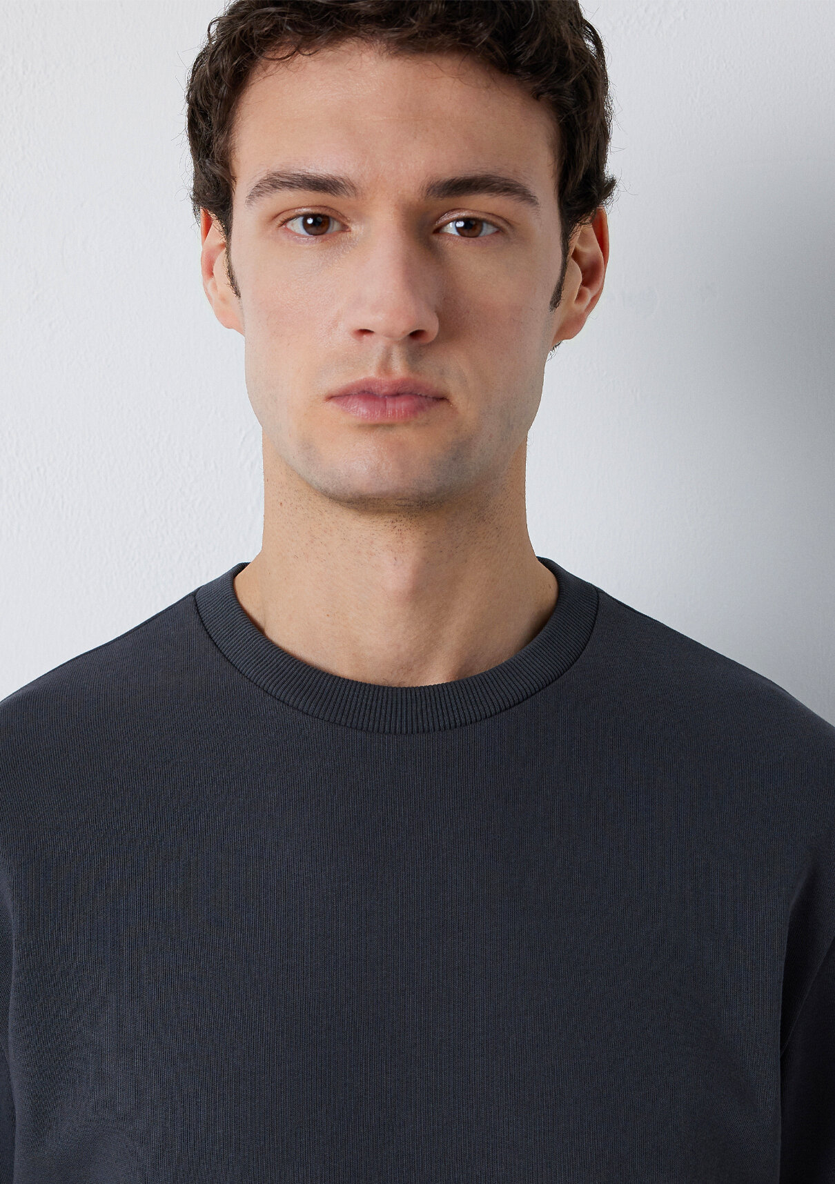 Mavi Bisiklet Yaka Antrasit Basic Sweatshirt görsel 6