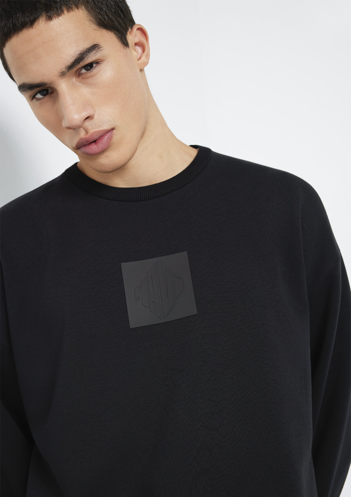Mavi Baskılı Siyah Sweatshirt