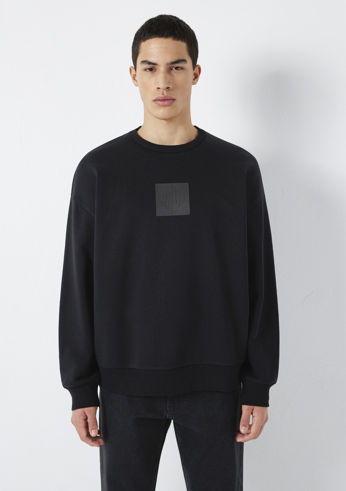 Mavi Baskılı Siyah Sweatshirt görsel 4