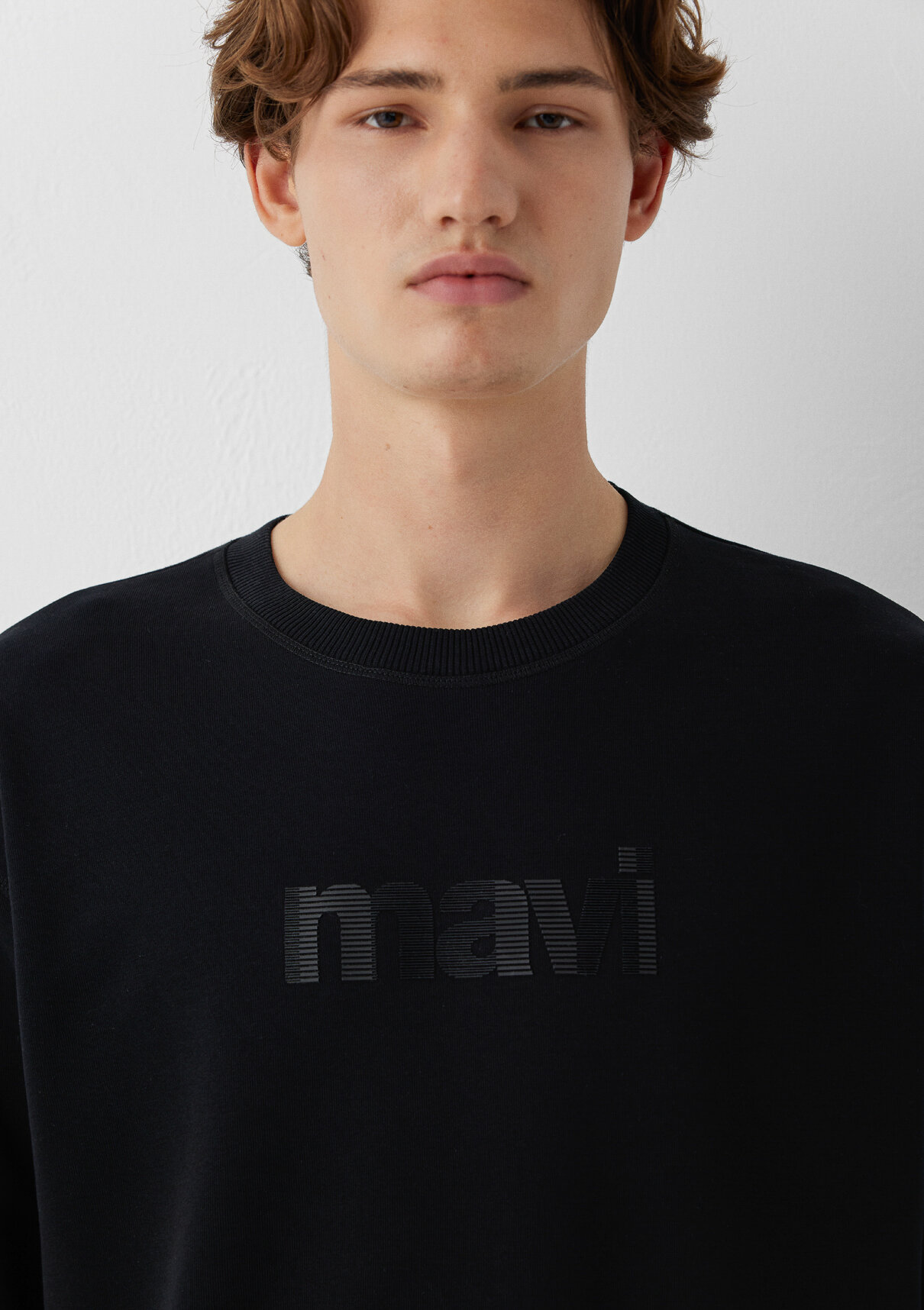 Mavi Logo Baskılı Bisiklet Yaka Siyah Sweatshirt görsel 6