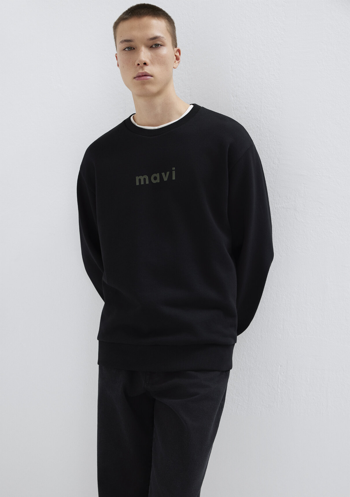 Mavi Logo Baskılı Siyah Sweatshirt görsel 2