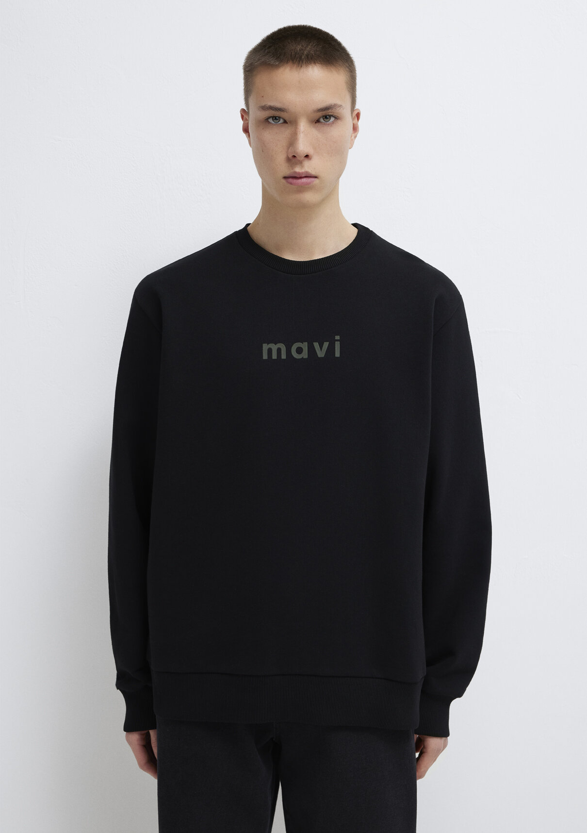 Mavi Logo Baskılı Siyah Sweatshirt görsel 4
