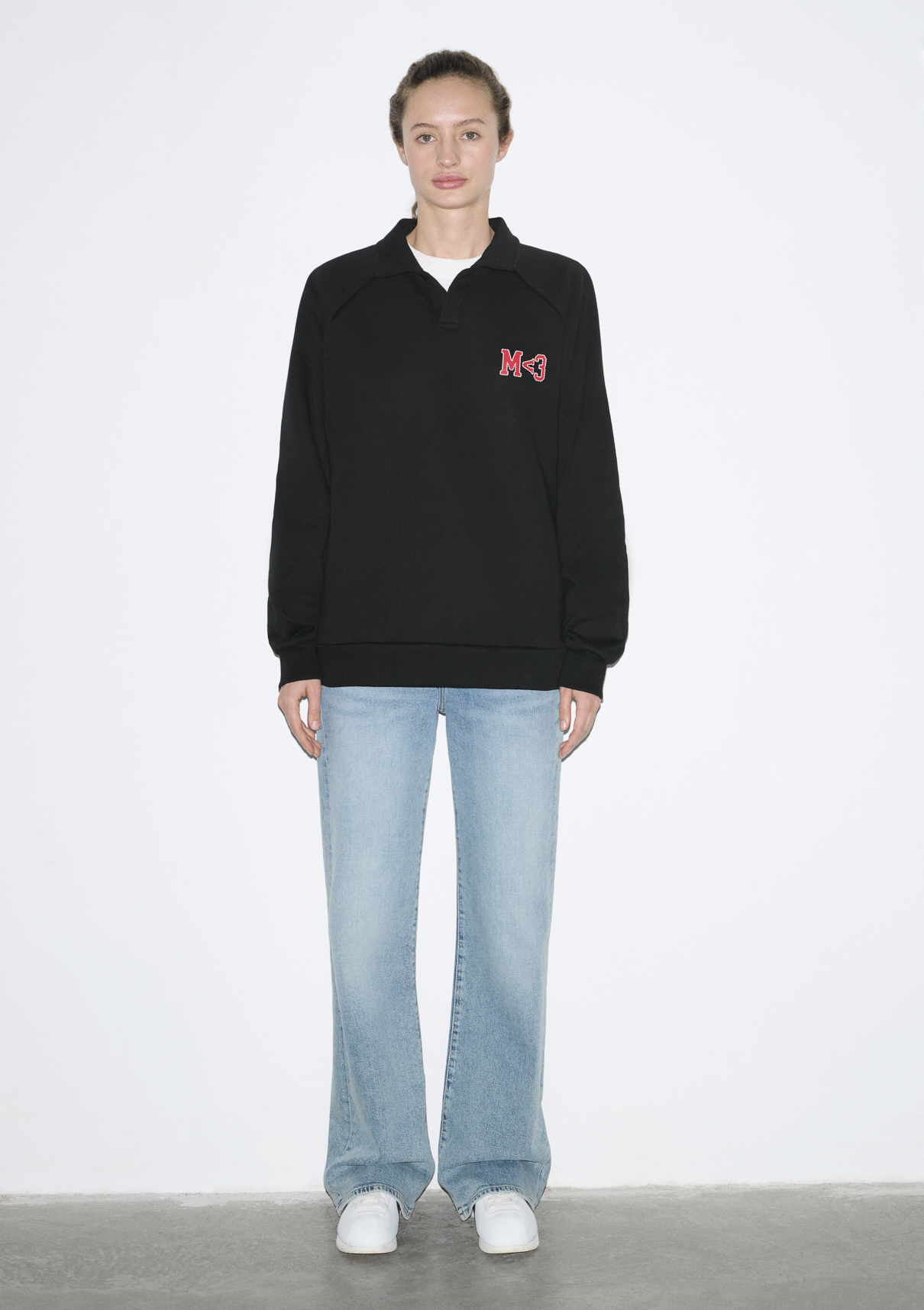 Mavi M Kalp İşlemeli Polo Yaka Siyah Sweatshirt görsel 7