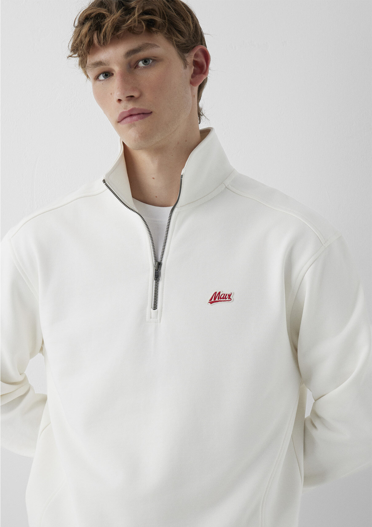 Mavi Patch Nakışlı Yarı Fermuarlı Ekru Sweatshirt