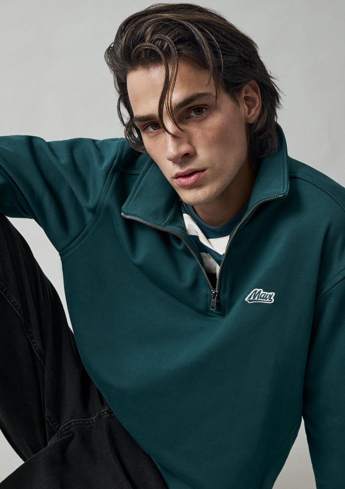 Mavi Patch Nakışlı Yarı Fermuarlı Yeşil Sweatshirt