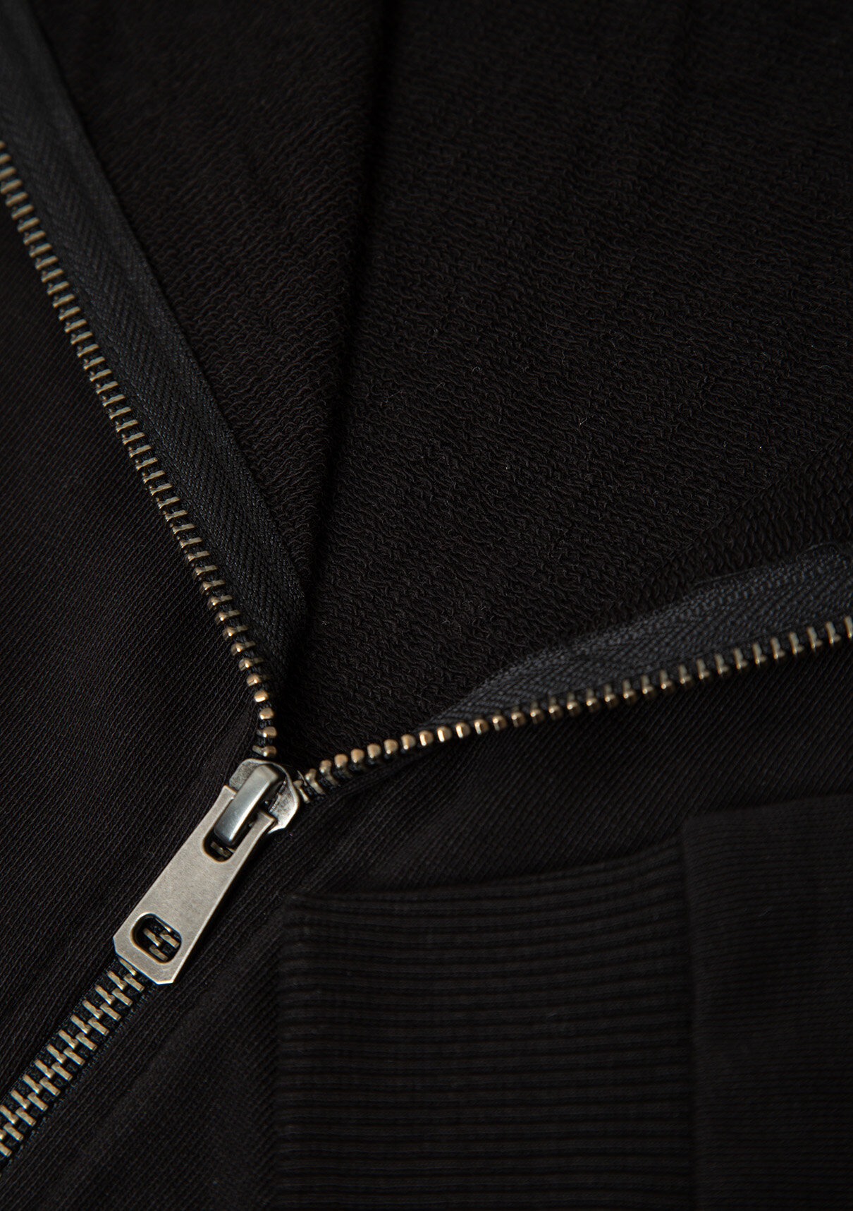 Mavi Fermuarlı Siyah Basic Sweatshirt görsel 7