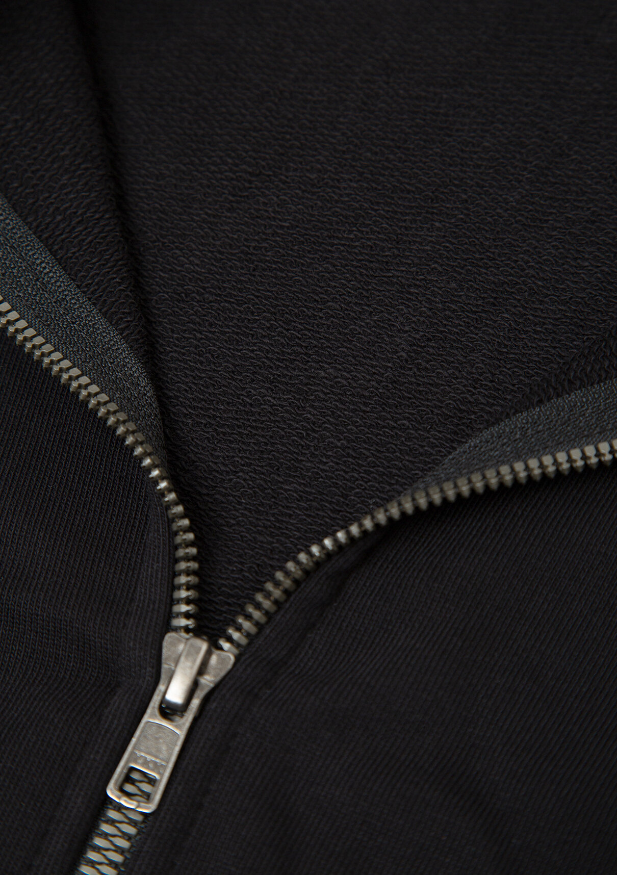 Mavi Fermuarlı Siyah Sweatshirt görsel 7