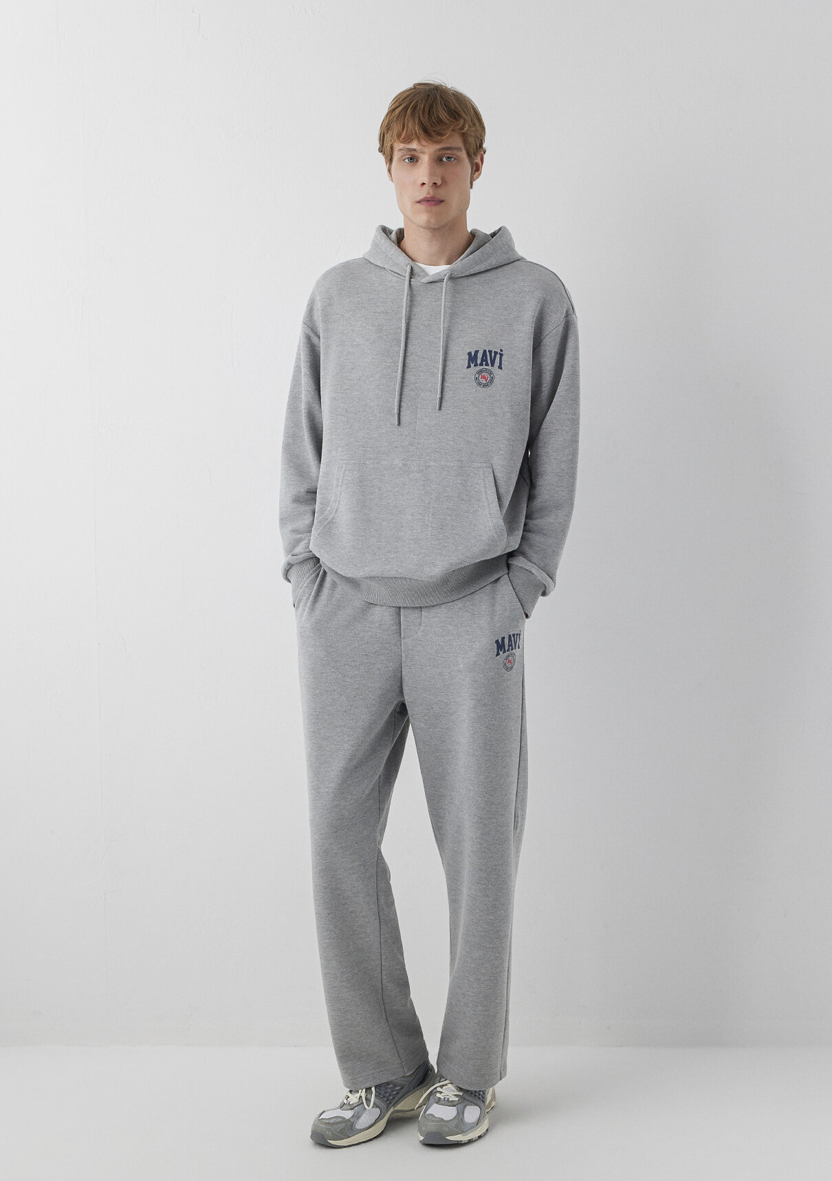 Mavi Logo Baskılı Kapüşonlu Gri Sweatshirt görsel 2