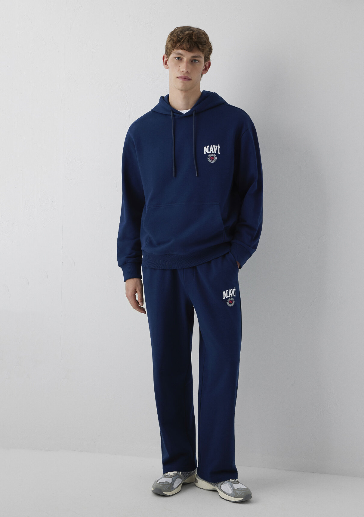 Mavi Logo Baskılı Kapüşonlu Lacivert Sweatshirt görsel 2
