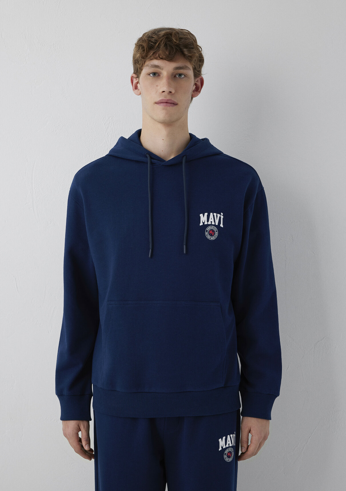 Mavi Logo Baskılı Kapüşonlu Lacivert Sweatshirt görsel 4