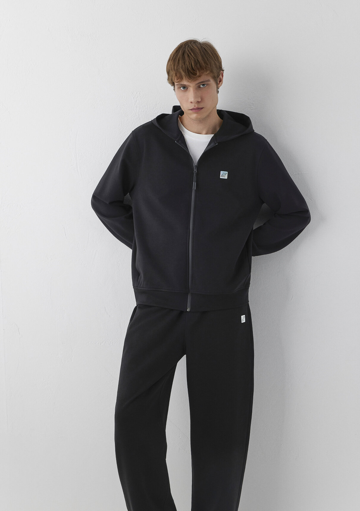 Mavi Kapüşonlu Siyah Sweatshirt görsel 2