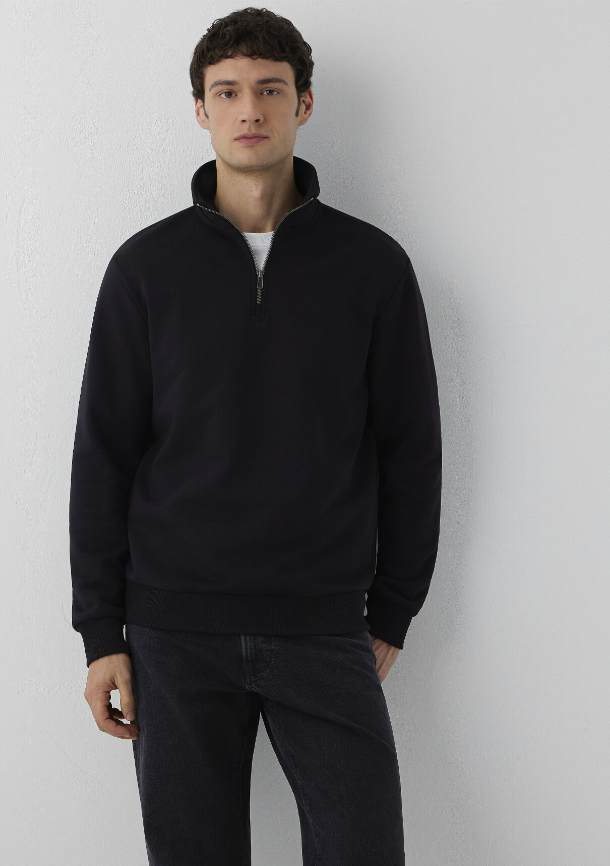 Mavi Yarı Fermuarlı Siyah Basic Sweatshirt