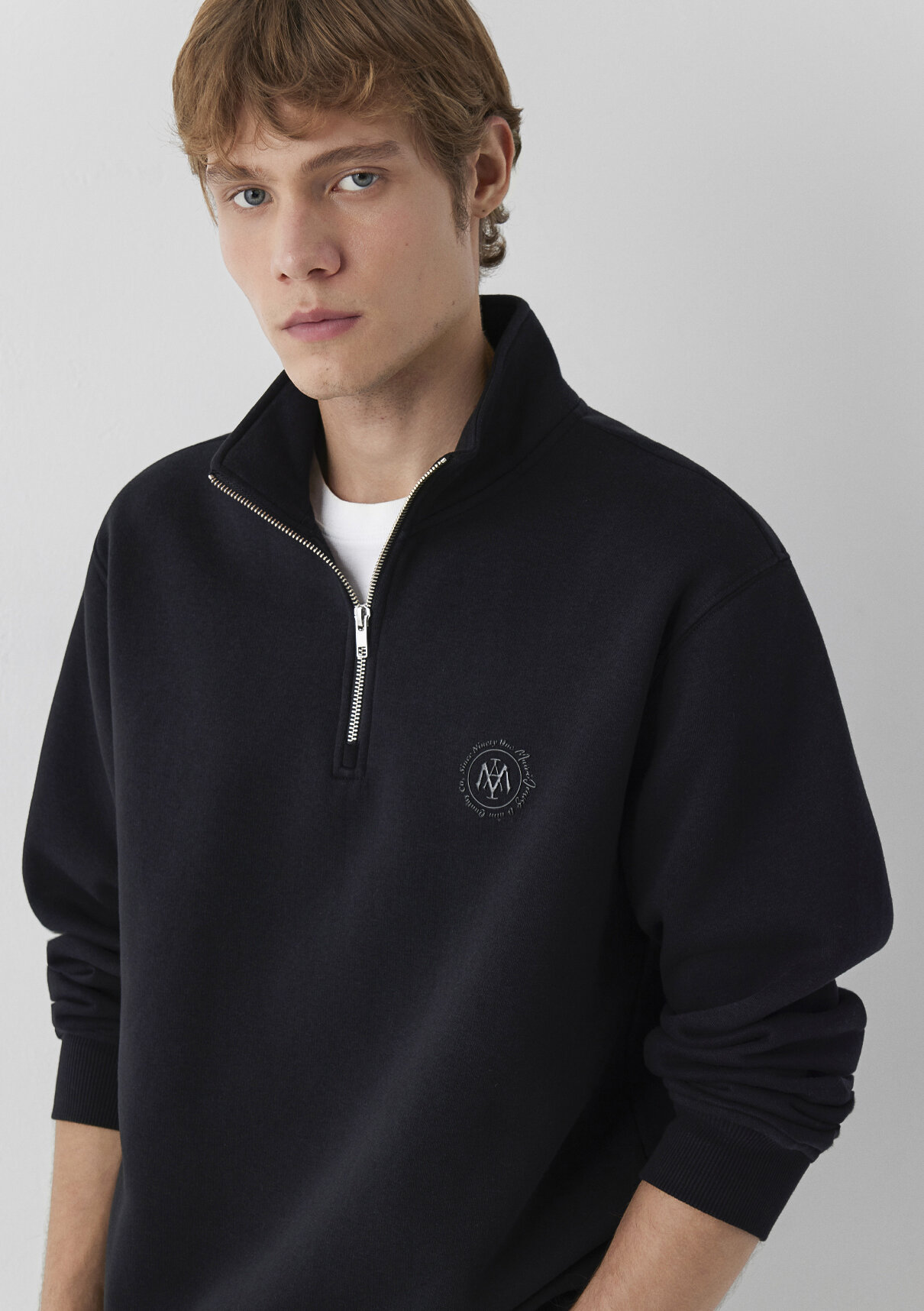 Mavi Logo Yarı Fermuarlı Siyah Sweatshirt