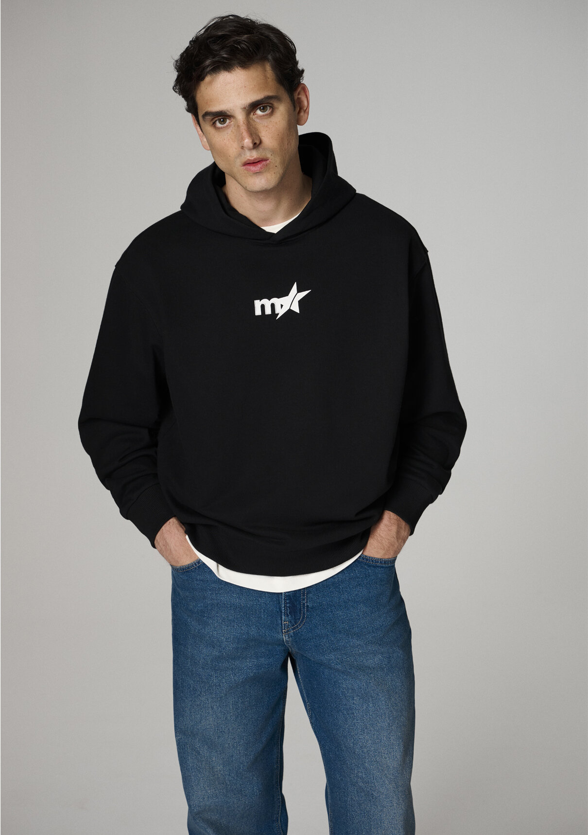 Mavi Kenan Yıldız x Mavi Siyah Sweatshirt
