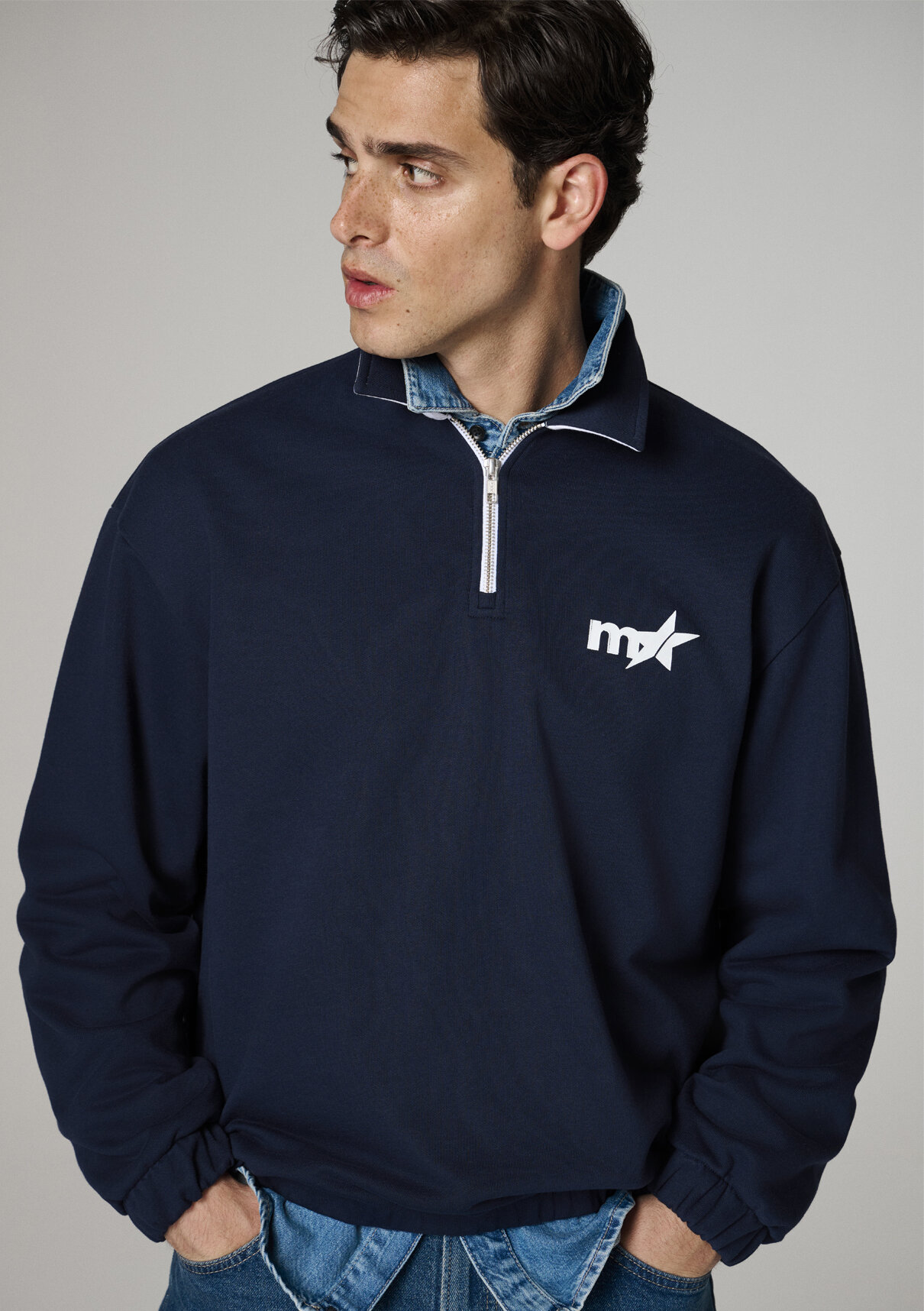 Mavi Kenan Yıldız x Mavi Baskılı Lacivert Polo Sweatshirt görsel 5