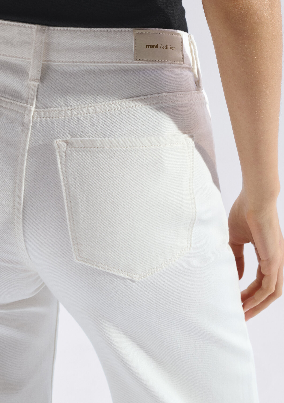 Mavi Edition Kırık Beyaz Jean Pantolon görsel 8