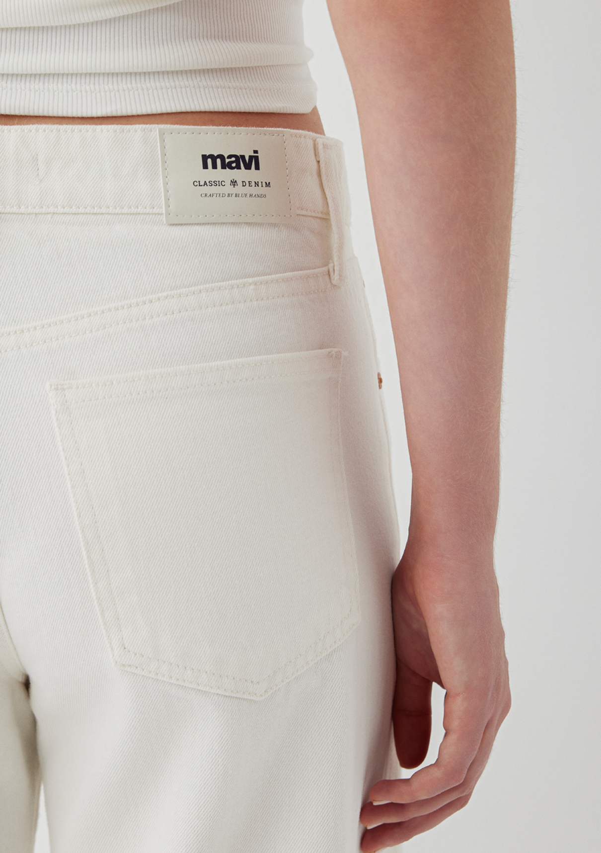 Mavi Classic Denim Kırık Beyaz Jean Pantolon görsel 8