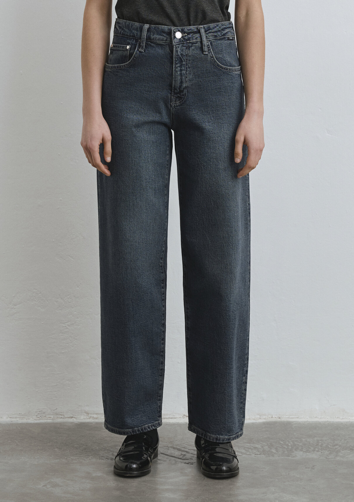 Mavi Premium Blue Gölgeli Derin Mavi Jean Pantolon görsel 4