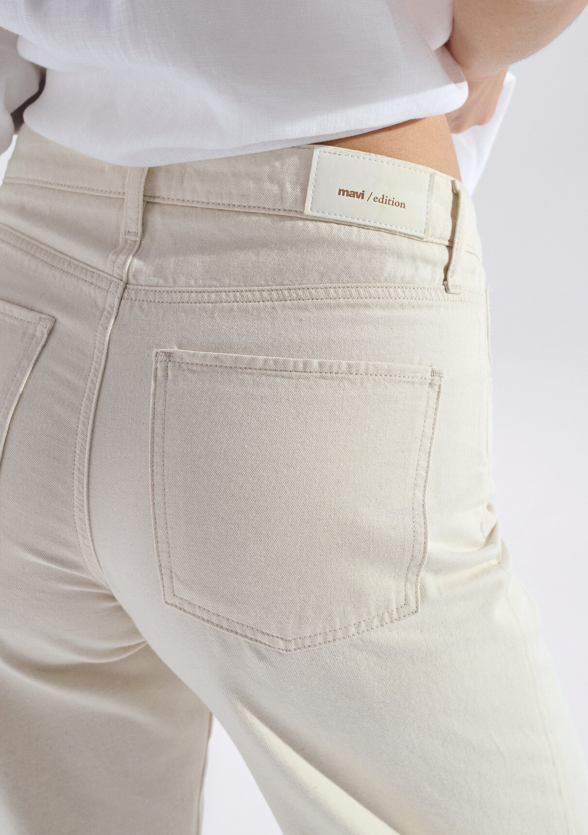 Mavi Edition Ketenli Ekru Jean Pantolon görsel 7