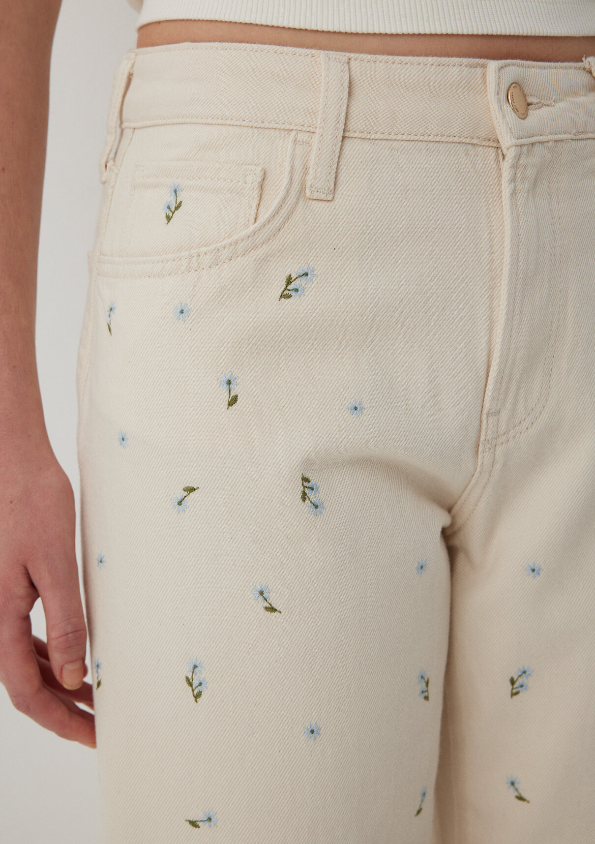 Mavi Premium Blue Çiçek Nakışlı Ekru Jean Pantolon görsel 6