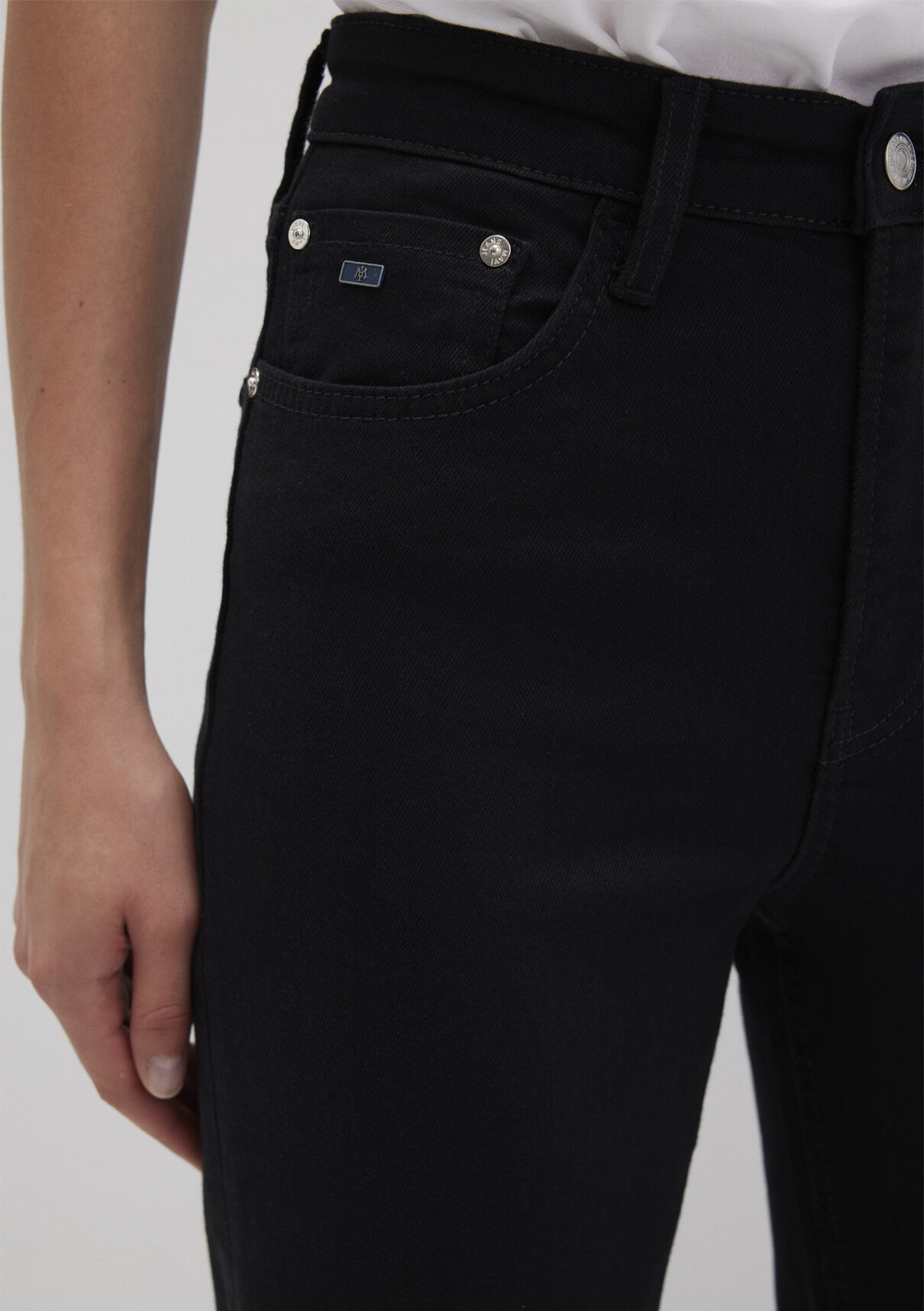 Mavi Classic Denim Siyah Jean Pantolon görsel 7