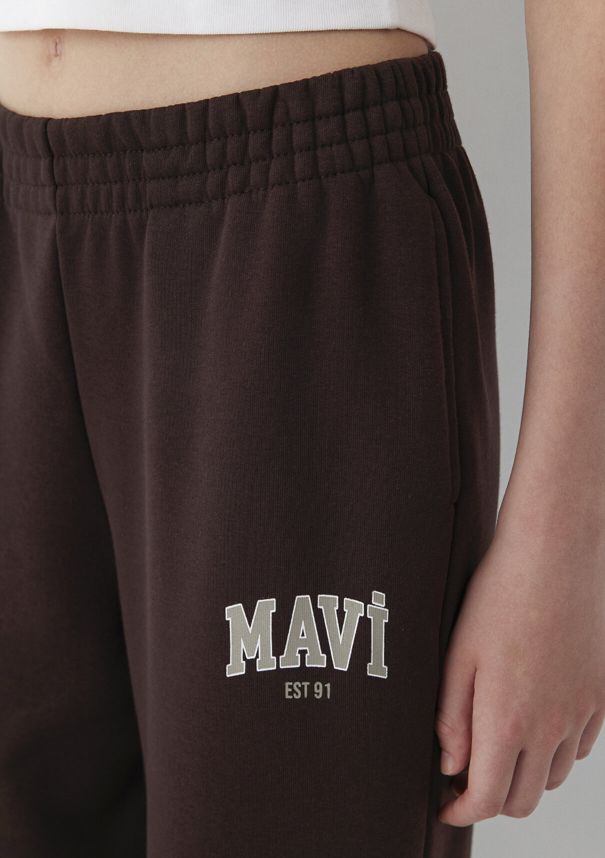 Mavi Logo Baskılı Kahverengi Eşofman Altı görsel 5