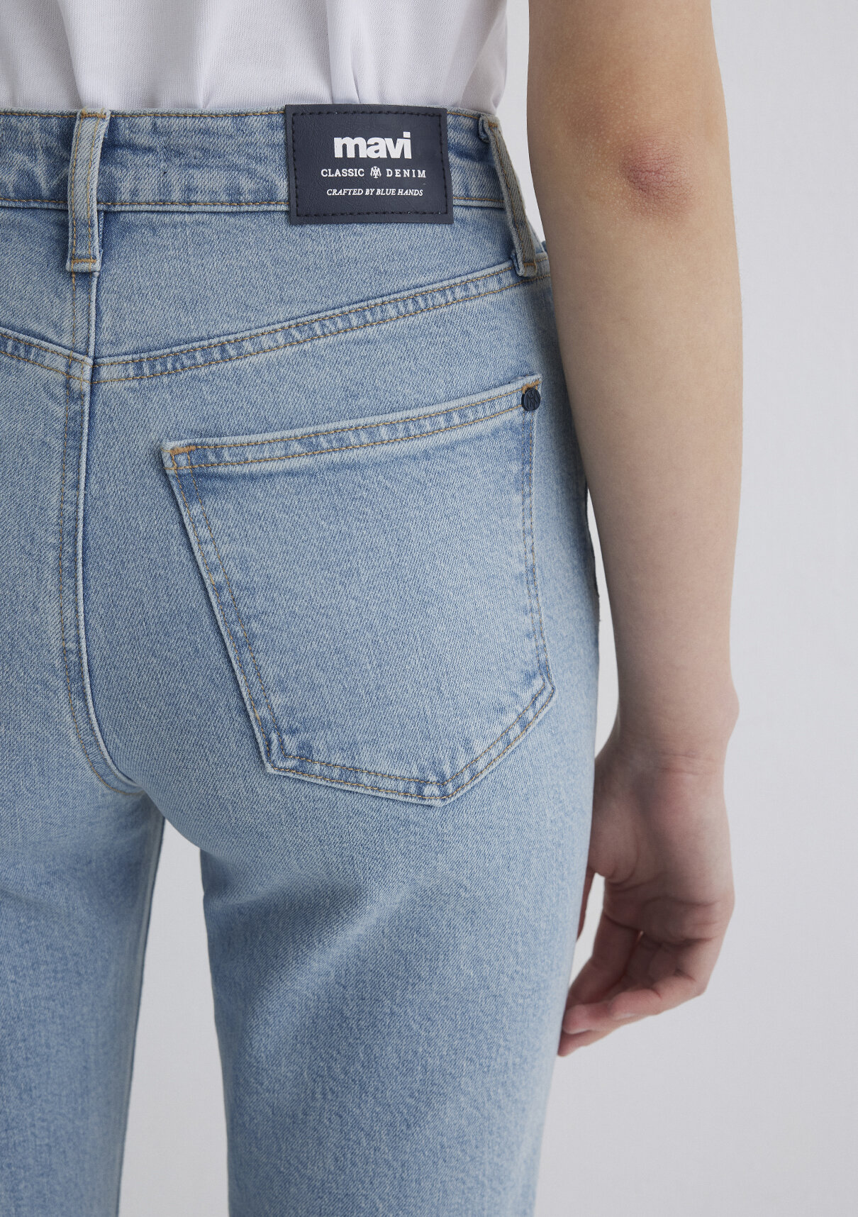 Mavi Classic Denim Buz Mavi Jean Pantolon görsel 8