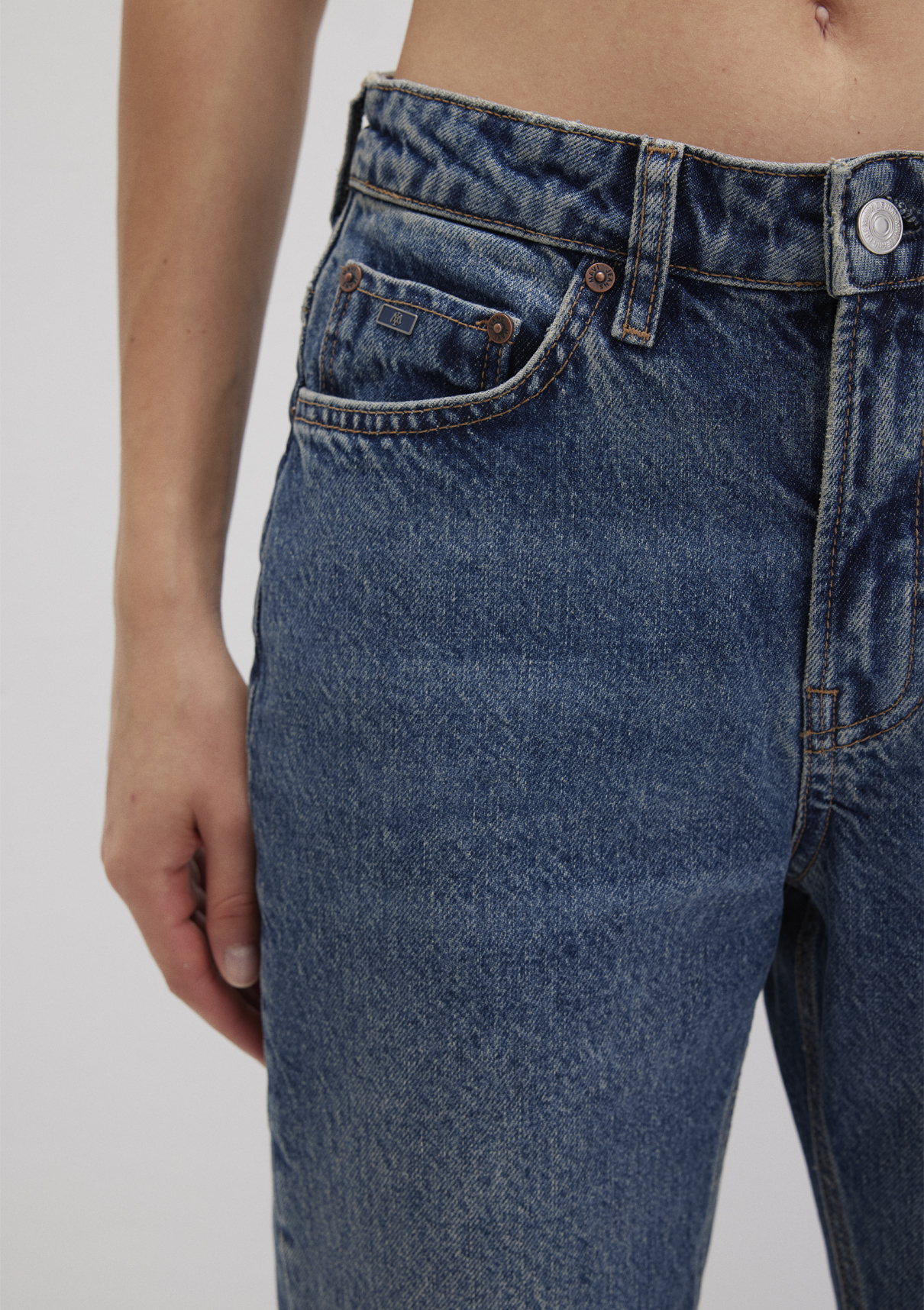 Mavi Classic Denim Puslu Koyu Mavi Jean Pantolon görsel 7