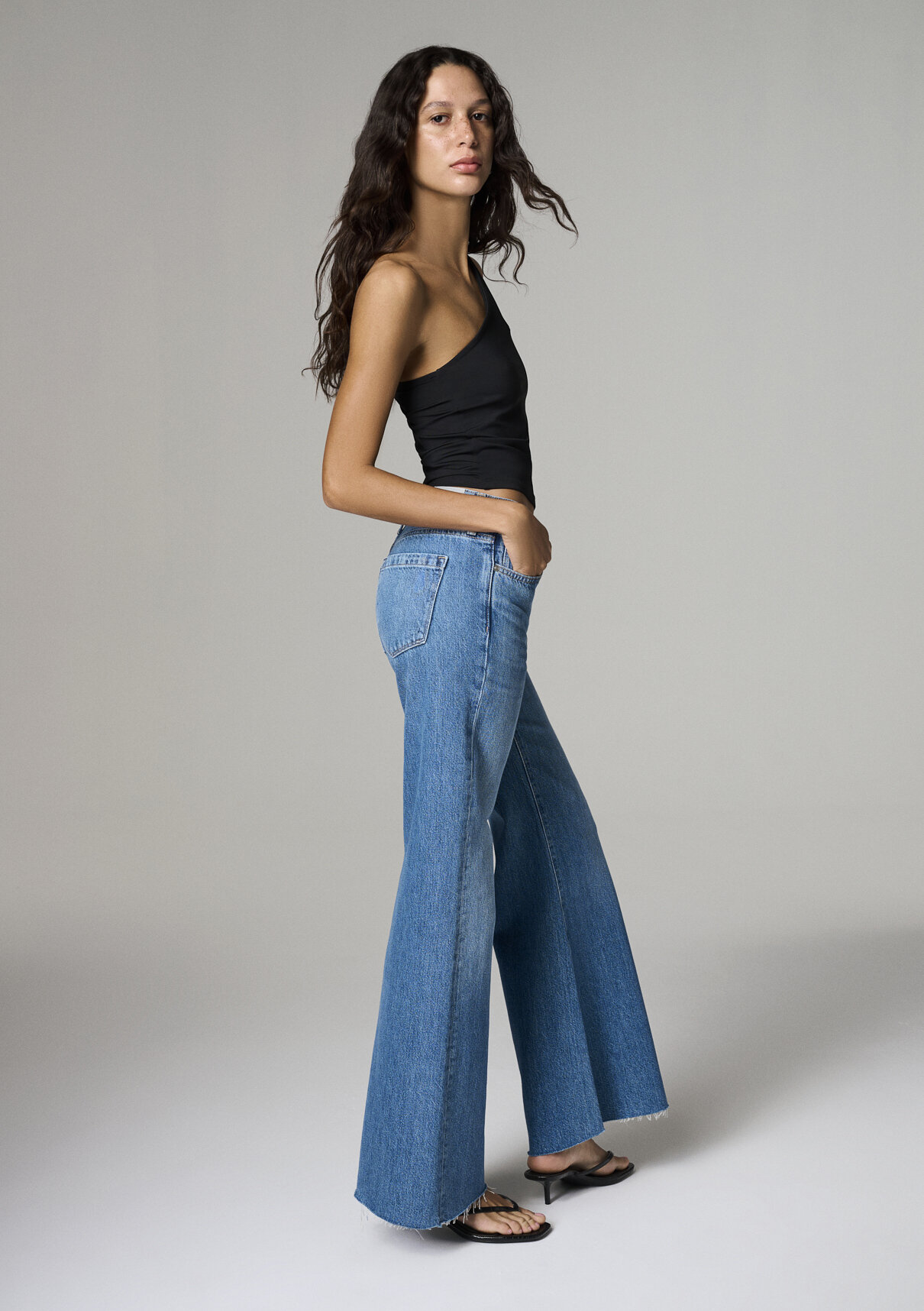 Mavi Iconic Gölgeli Indigo Mavisi Jean Pantolon görsel 2