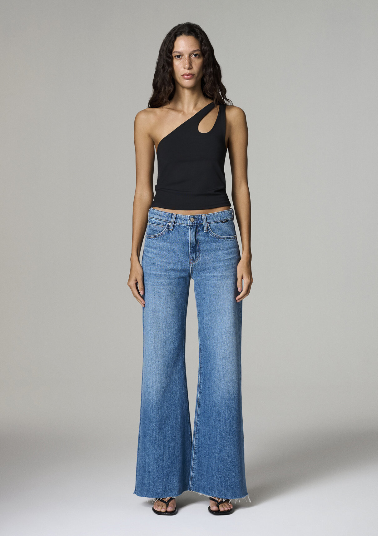 Mavi Iconic Gölgeli Indigo Mavisi Jean Pantolon görsel 4