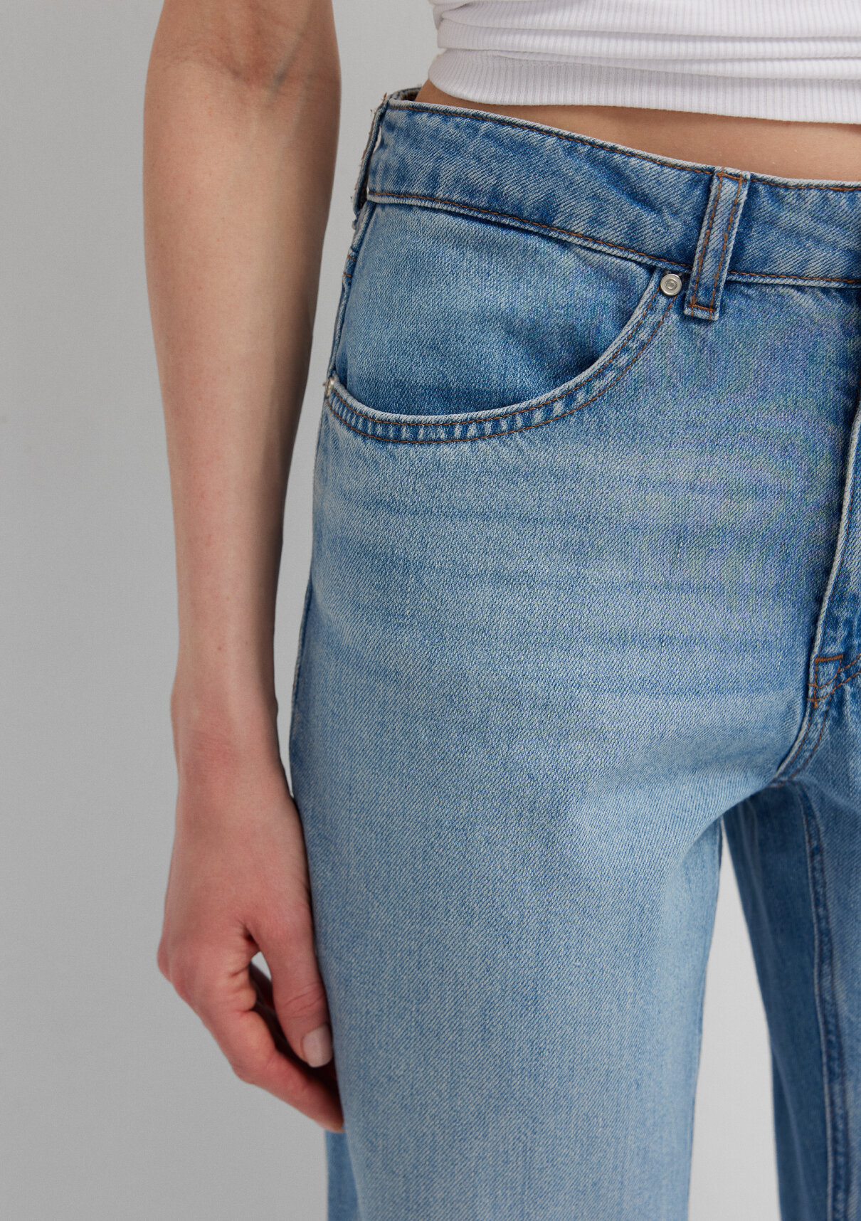 Mavi Puslu Açık Mavi Jean Pantolon görsel 7
