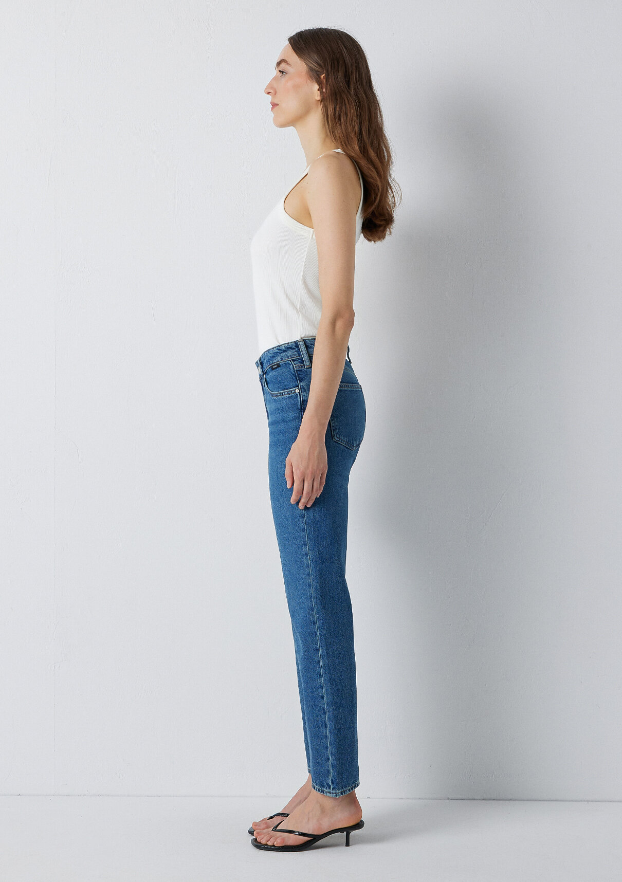 Mavi Iconic Puslu Indigo Mavisi Jean Pantolon görsel 4