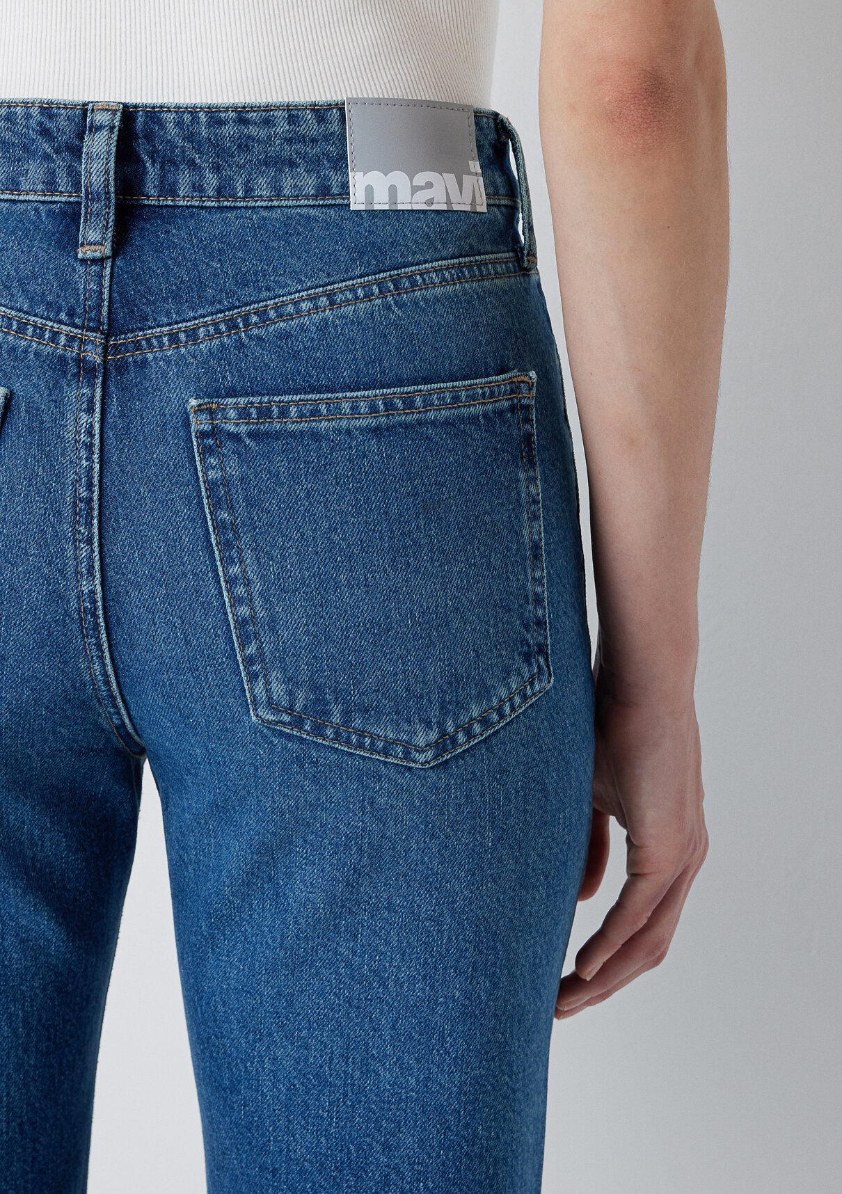 Mavi Iconic Puslu Indigo Mavisi Jean Pantolon görsel 8