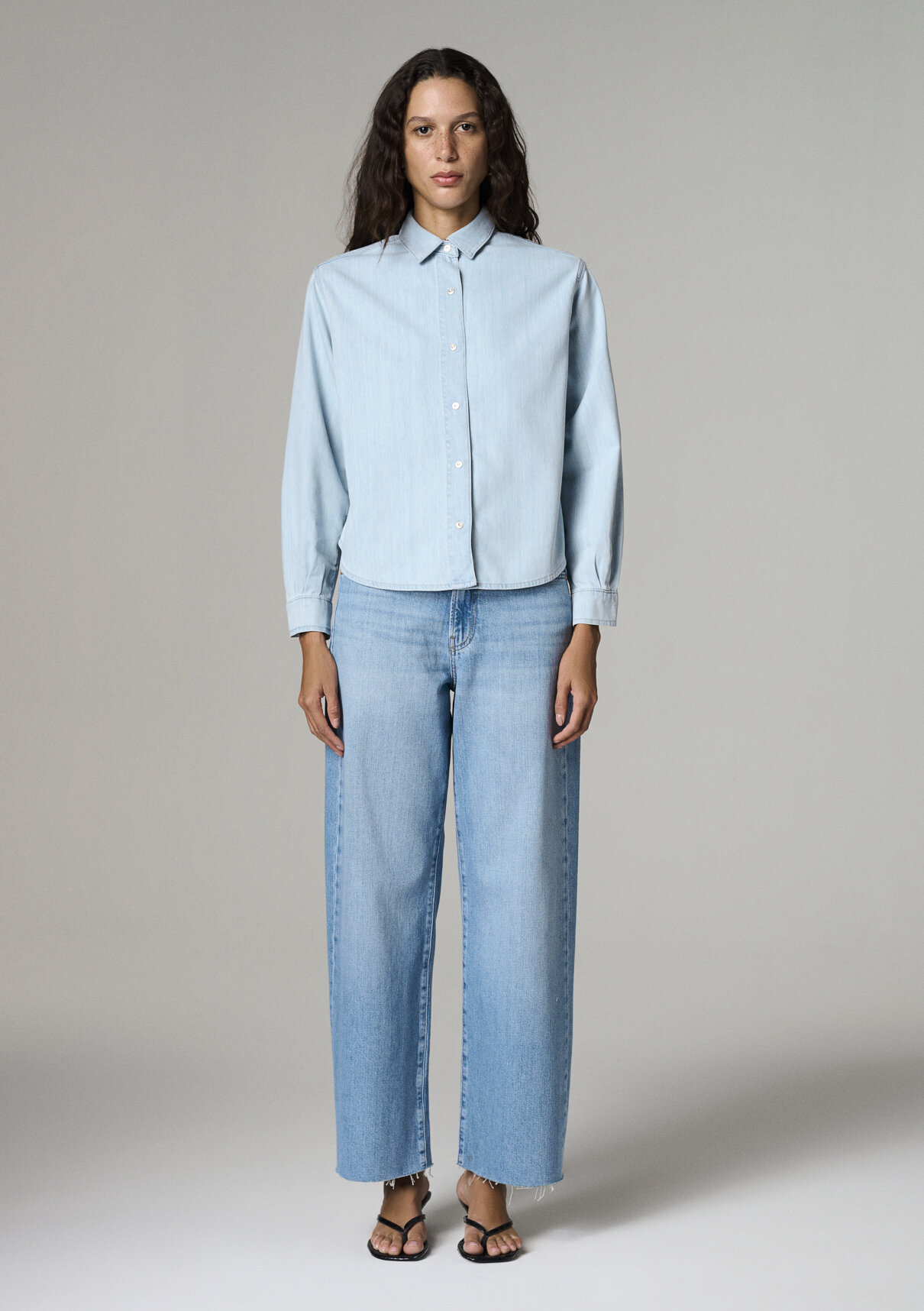 Mavi Garlia Classic Denim Açık Mavi Jean Gömlek görsel 3