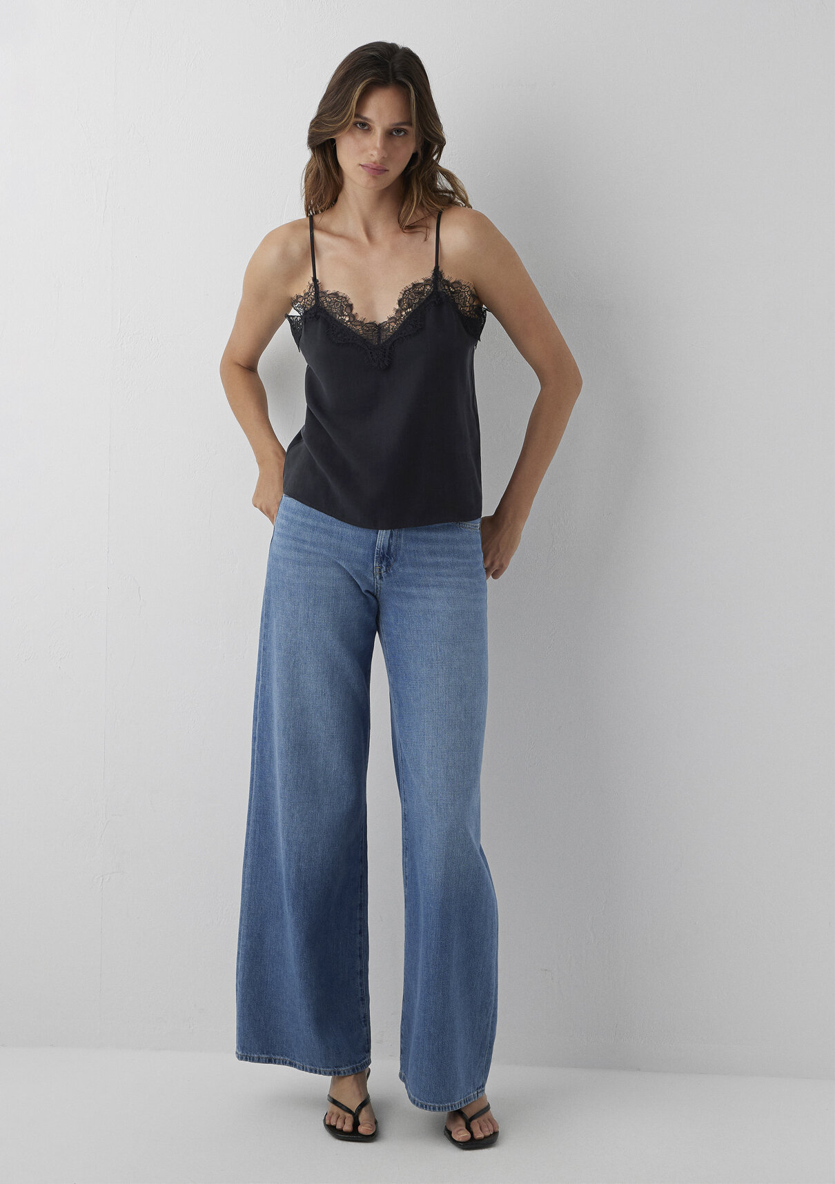 Mavi (Tencel™) Lyocell Dantelli Siyah Bluz görsel 2