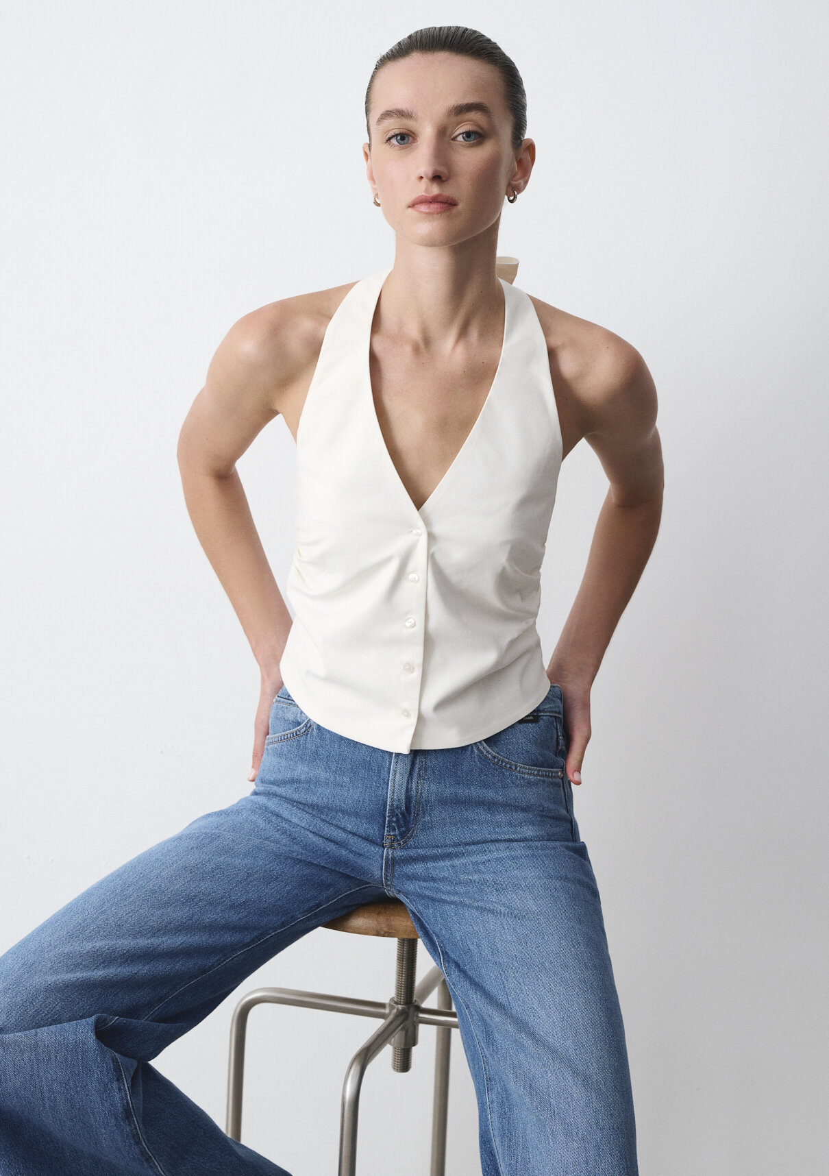 Mavi Halter Bağlamalı Düğmeli Bluz