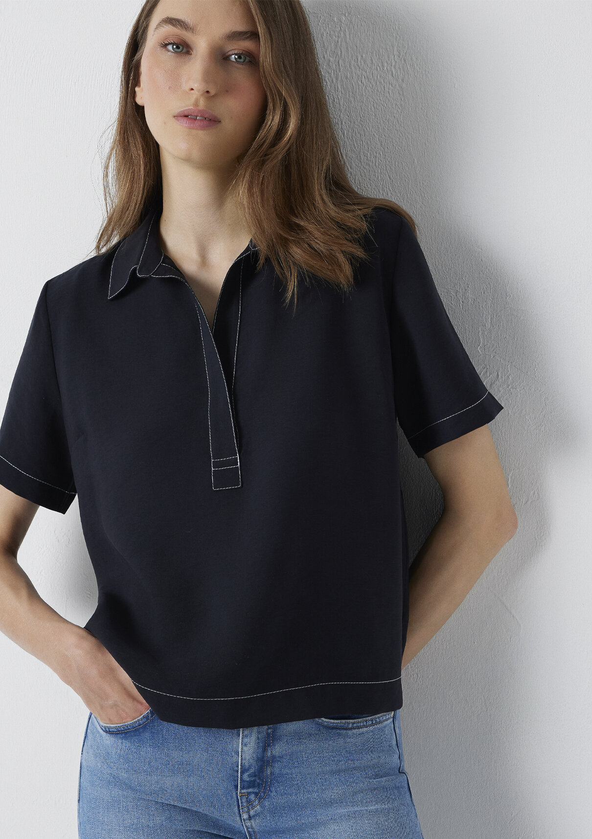 Mavi (Tencel™) Lyocell Karışımlı Polo Yaka Siyah Bluz görsel 2