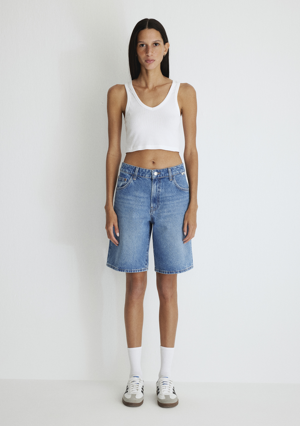 Mavi Real Blue Indigo Mavisi Jean Şort görsel 4
