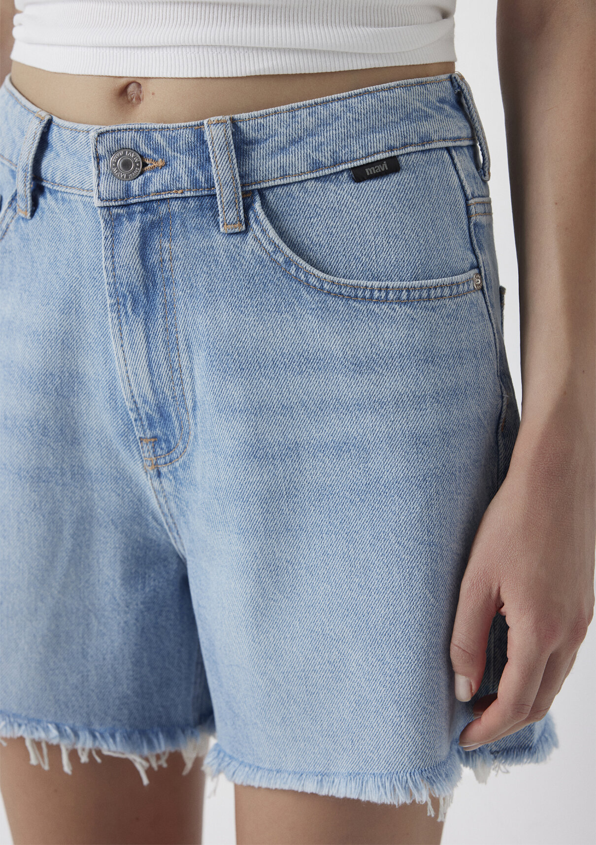 Mavi Millie 90lar Açık Mavi Jean Şort görsel 6